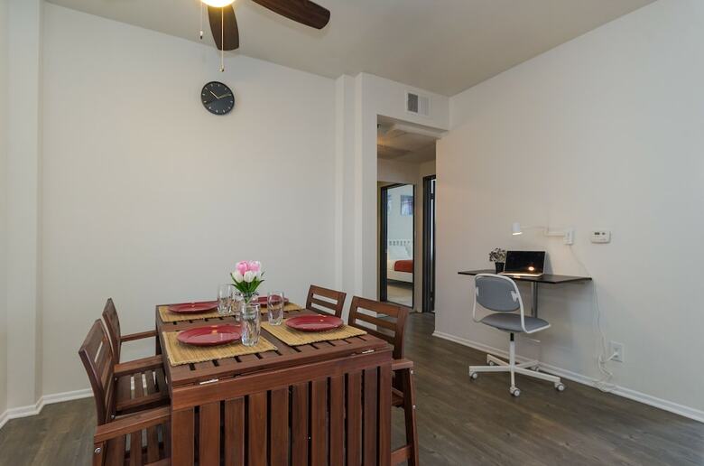 Studio City Universal Apartments