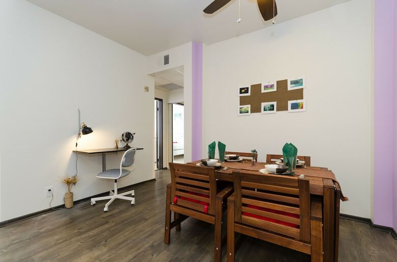 Studio City Universal Apartments