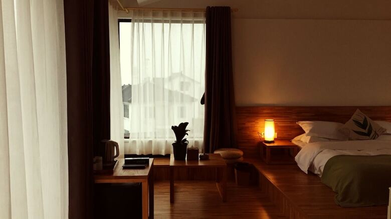 Hotel Taihu Baopu Lingxia Inn