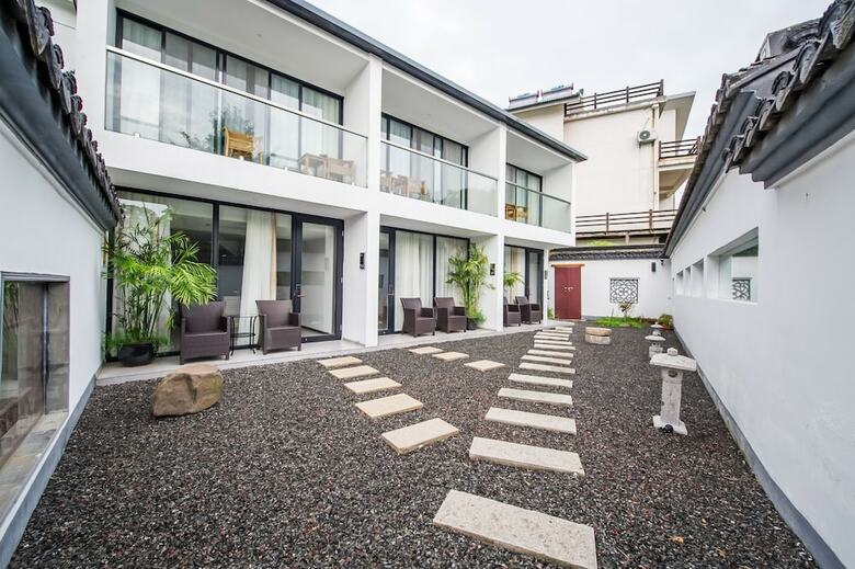 Hotel Taihu Baopu Lingxia Inn