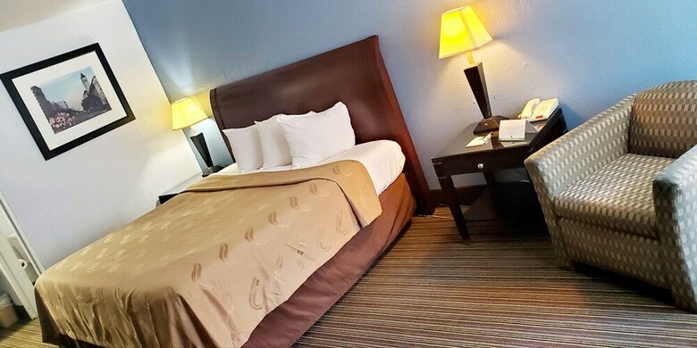 Hotel Quality Inn & Suites University Area