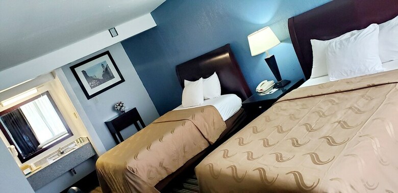 Hotel Quality Inn & Suites University Area