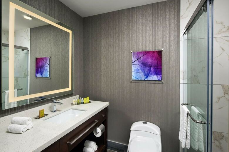 Hotel Doubletree By Hilton Halifax Dartmouth