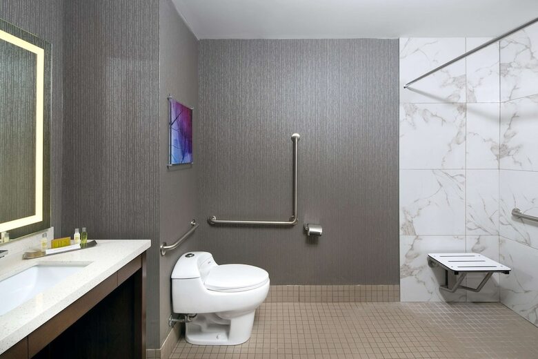 Hotel Doubletree By Hilton Halifax Dartmouth