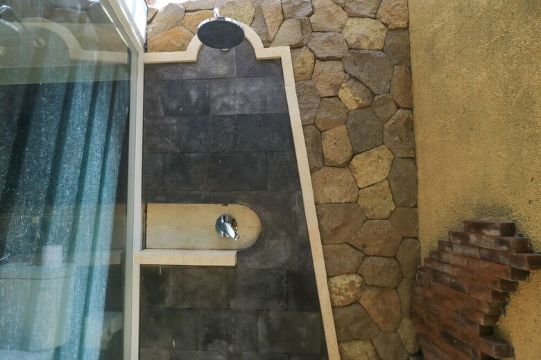 Bed & Breakfast Ocho Bali Surf Camp