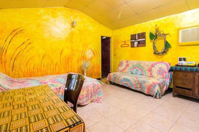 Bed & Breakfast Pasa Beach Resort