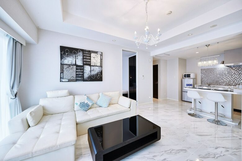 Hotel 385