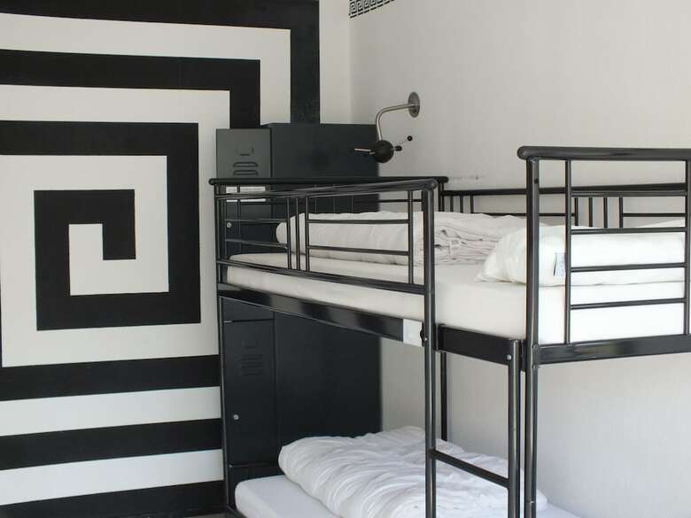 Hostal Max Hostel