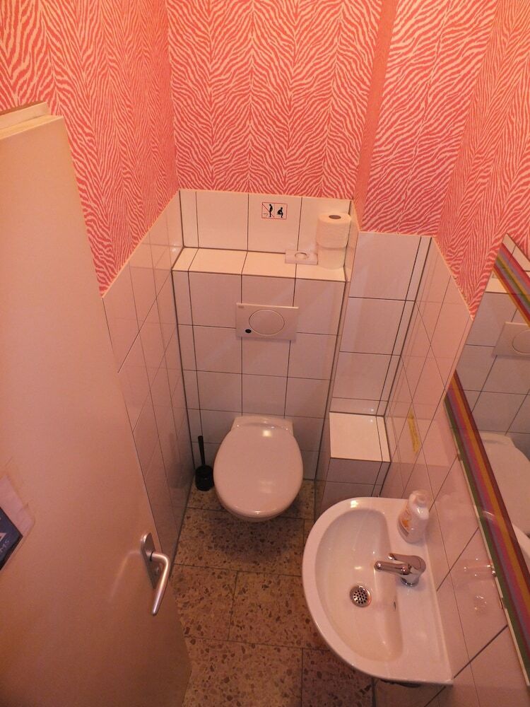 Hostal Max Hostel