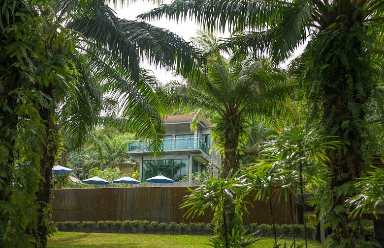 Krabi Green Hill Pool Villas