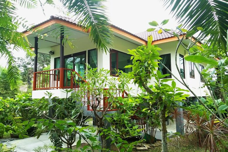 Krabi Green Hill Pool Villas