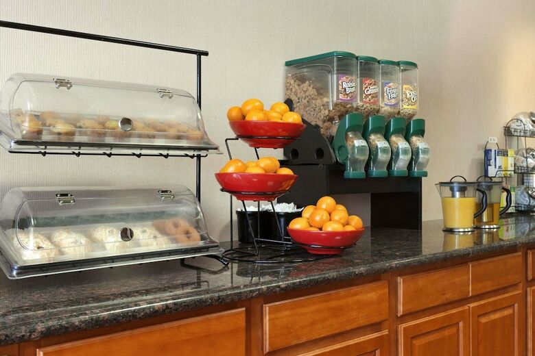 Hotel Ramada By Wyndham Sunnyvale/silicon Valley