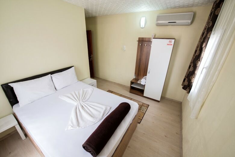 Hotel Yellow Rose Pansiyon