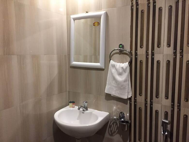 Hotel Oyo 3511 Crystal Studio