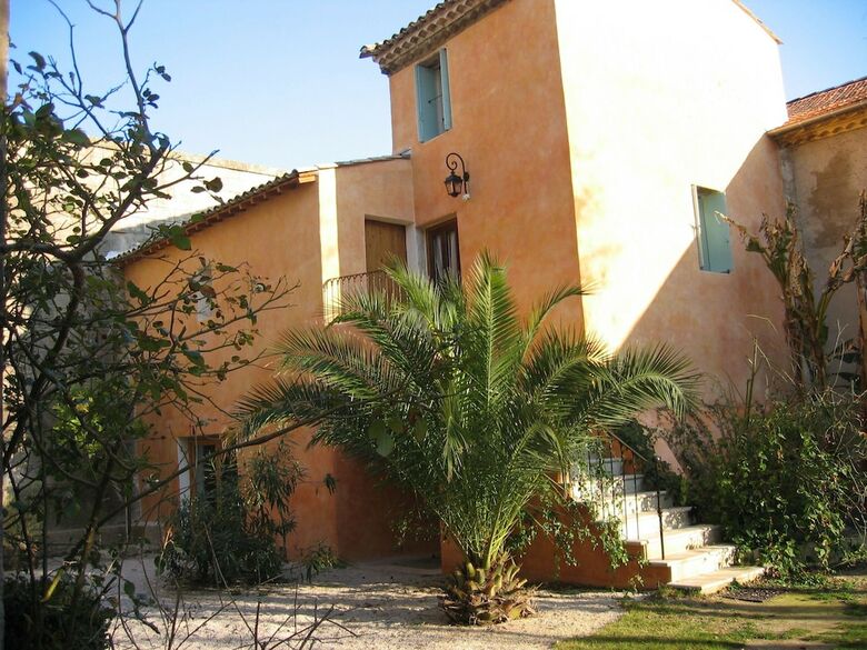 Bed & Breakfast Commanderie Templi�re de Launac-le-vieux