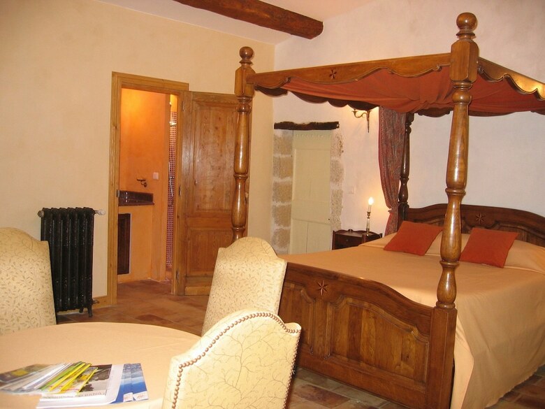 Bed & Breakfast Commanderie Templi�re de Launac-le-vieux