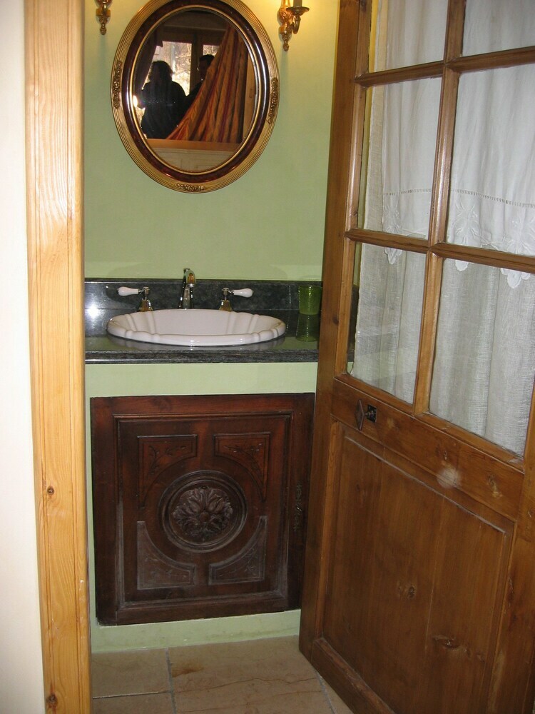 Bed & Breakfast Commanderie Templi�re de Launac-le-vieux