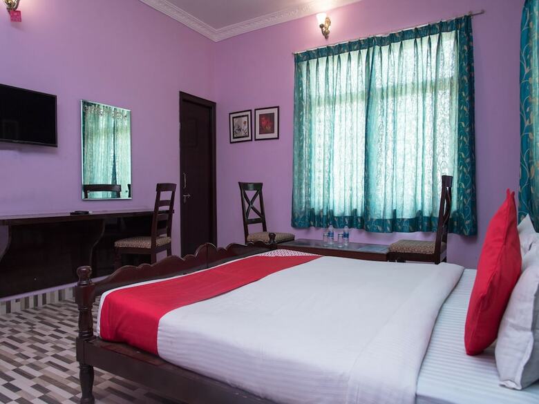 Oyo 14119 Hotel Manwar