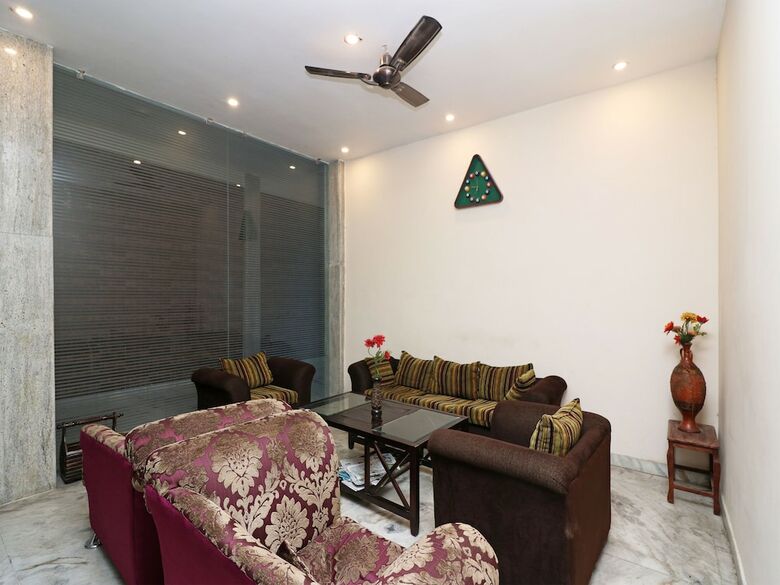 Hotel Oyo 14890 Siddharth Villa