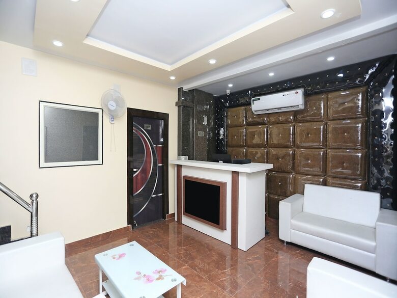 Oyo 15530 Hotel G S Residency