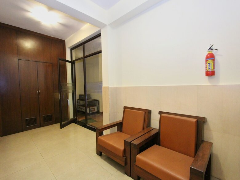 Hotel Oyo 8884 The City Living