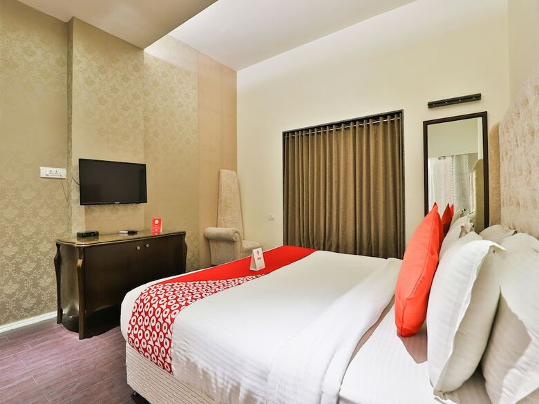 Aparthotel Oyo 13479 Hotel Grand Nakshatra