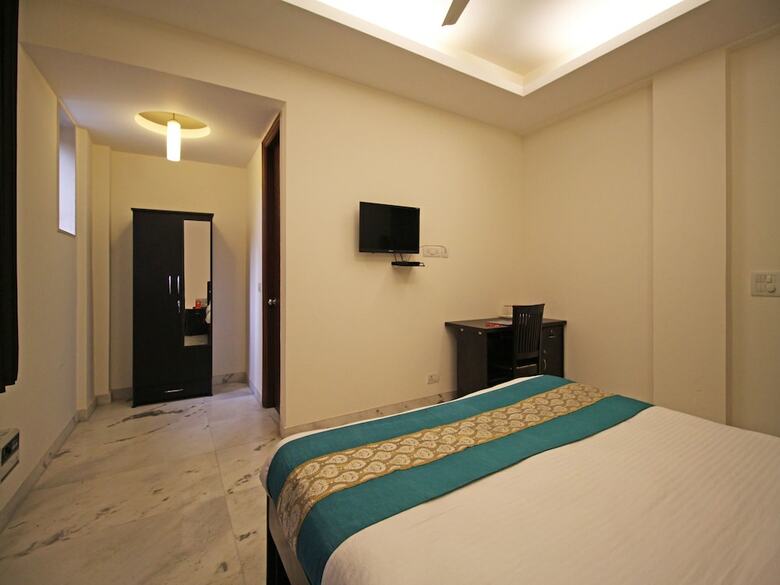 Hotel Oyo 5216 Aksh Palace