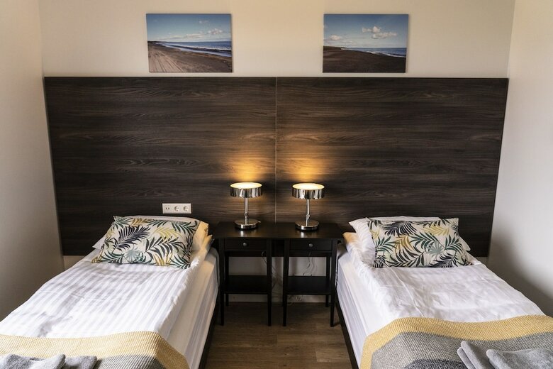 Hotel Black Beach Guesthouse