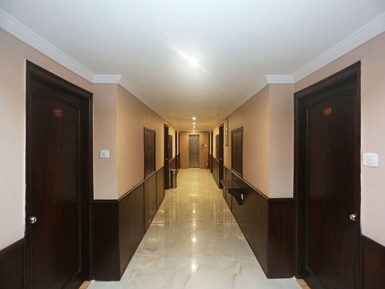 Oyo 9537 Hotel Park Grace