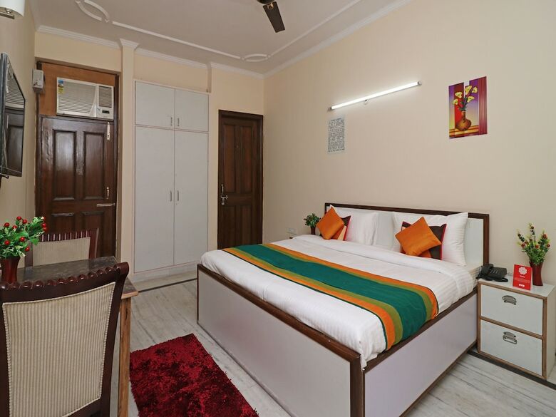 Oyo 10669 Hotel Comfort Stay Inn