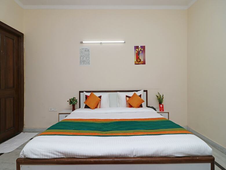 Oyo 10669 Hotel Comfort Stay Inn