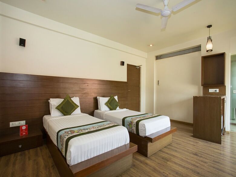 Oyo 11219 Hotel Corporate Stay