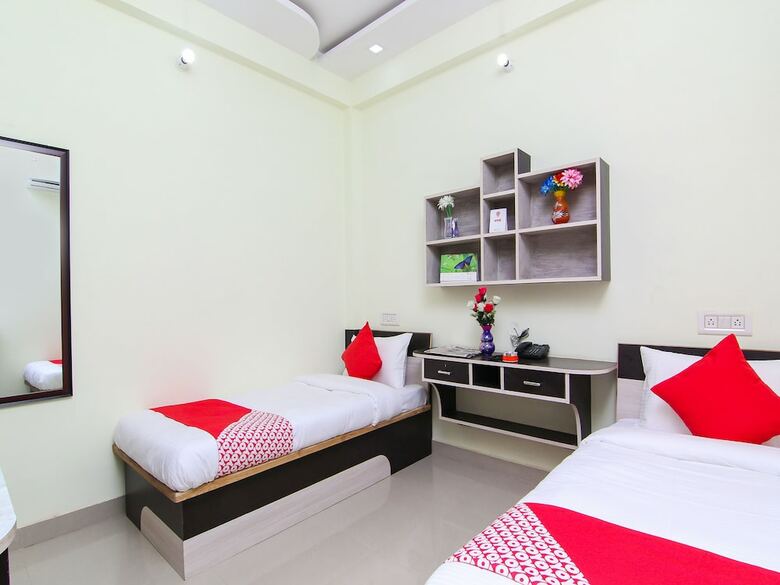 Hotel Oyo 12446 Shree Sai Guest House