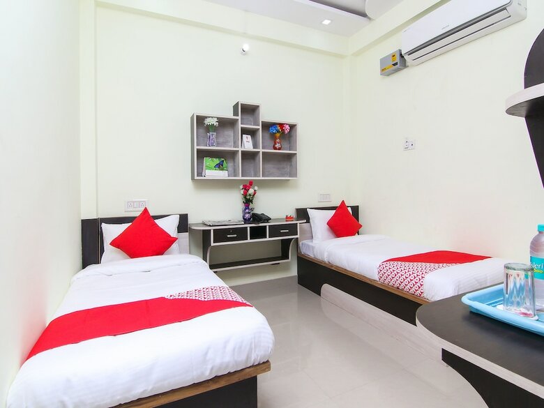 Hotel Oyo 12446 Shree Sai Guest House