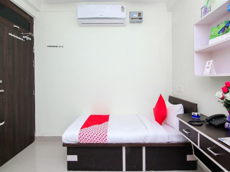 Hotel Oyo 12446 Shree Sai Guest House