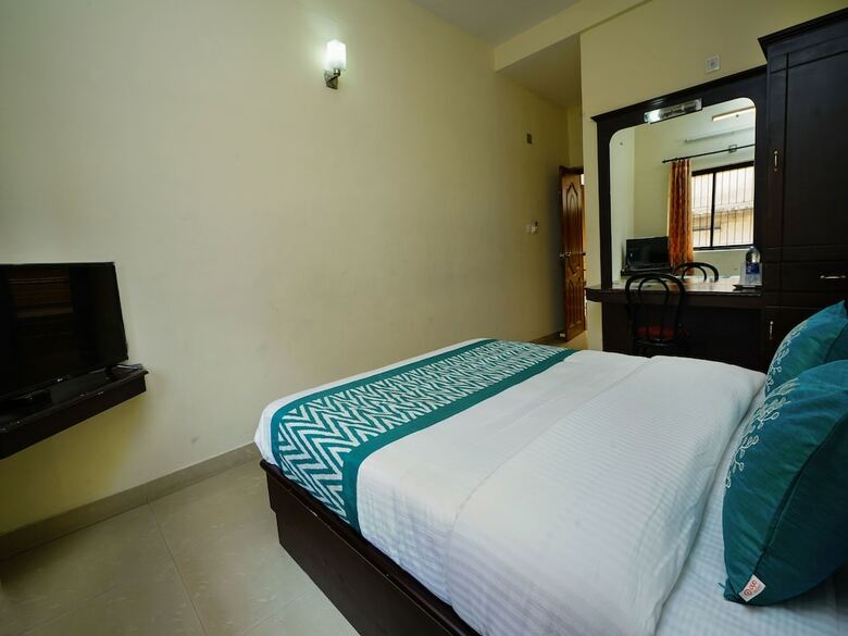 Hotel Oyo 10069 Peter's Hill View Residency