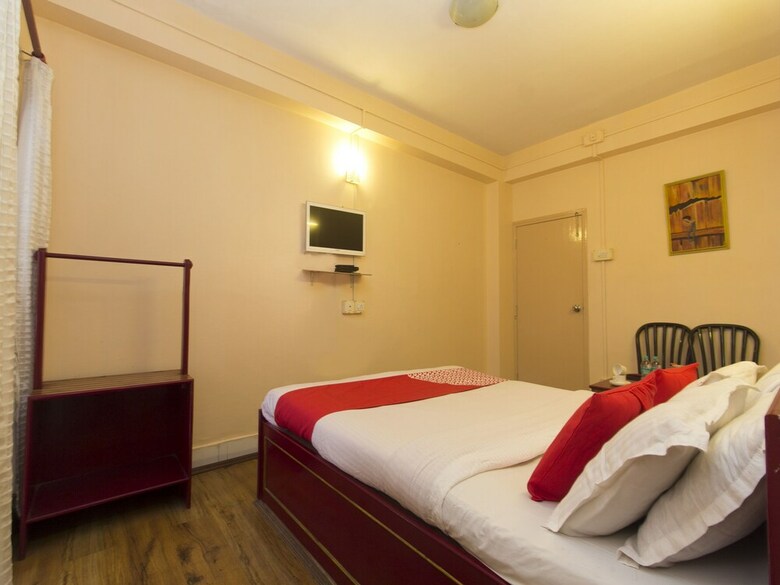 Oyo 12192 Hotel Polok