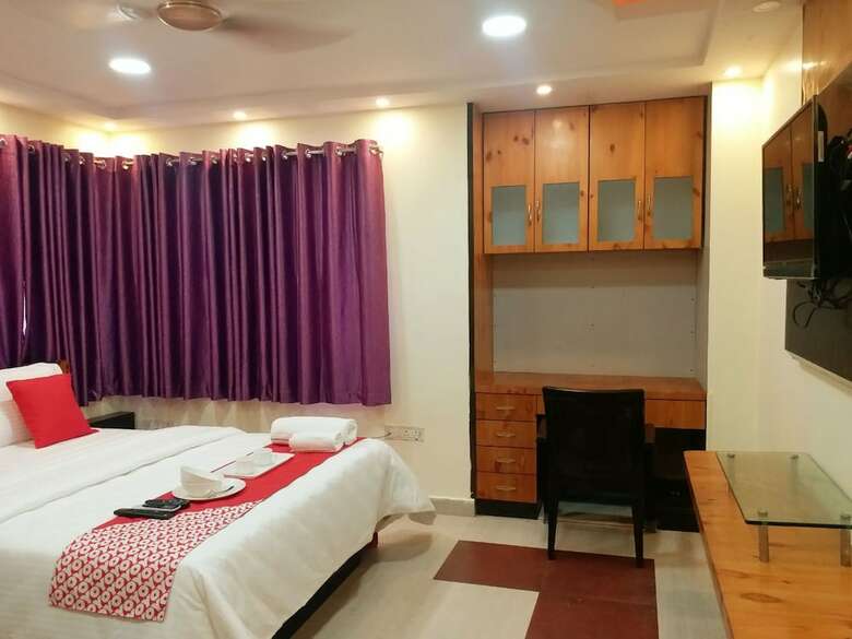 Hotel Oyo 12812 Four Seasons Villa