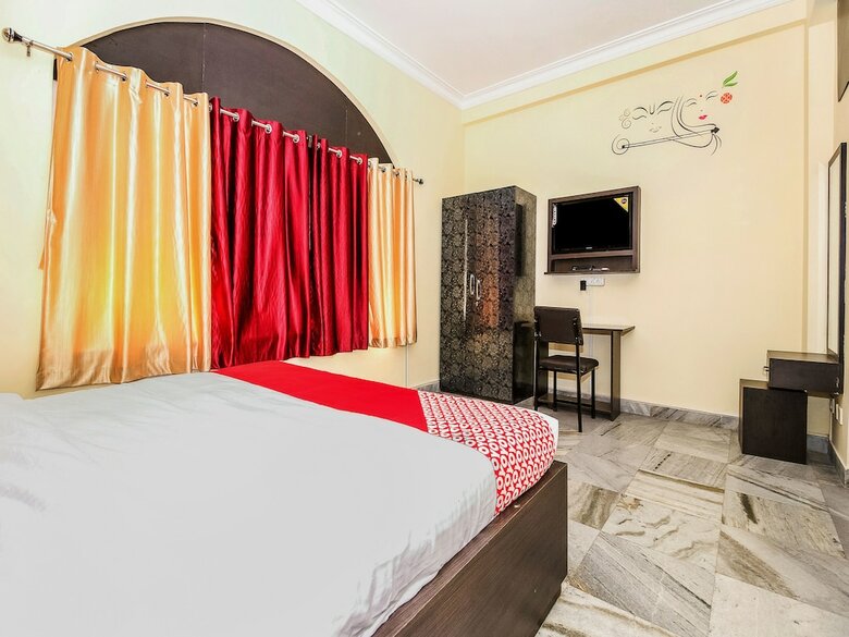 Oyo 12960 Hotel Adrija