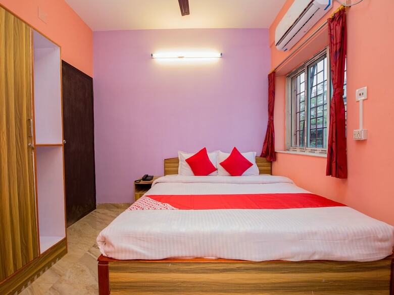 Hotel Oyo 10880 Silver Inn