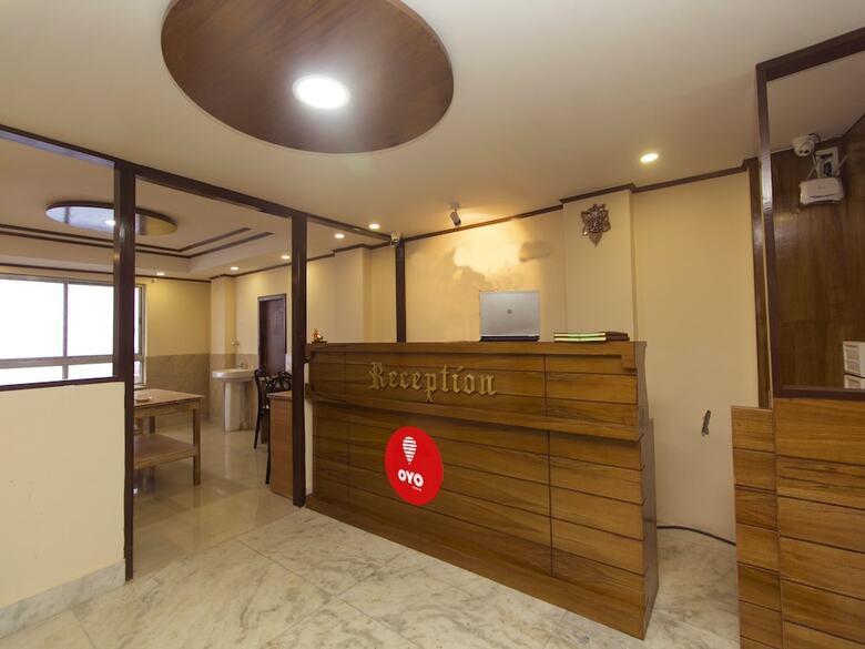Hotel Oyo 12370 Royal Sarava