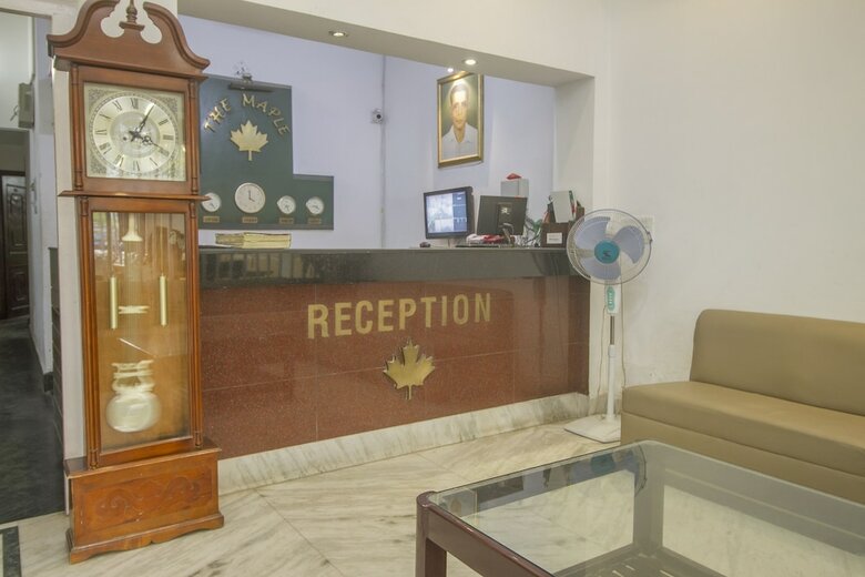 Hotel Oyo 12327 The Mapple