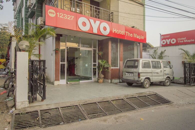 Hotel Oyo 12327 The Mapple