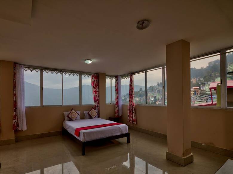 Oyo 13466 Hotel Indrakil