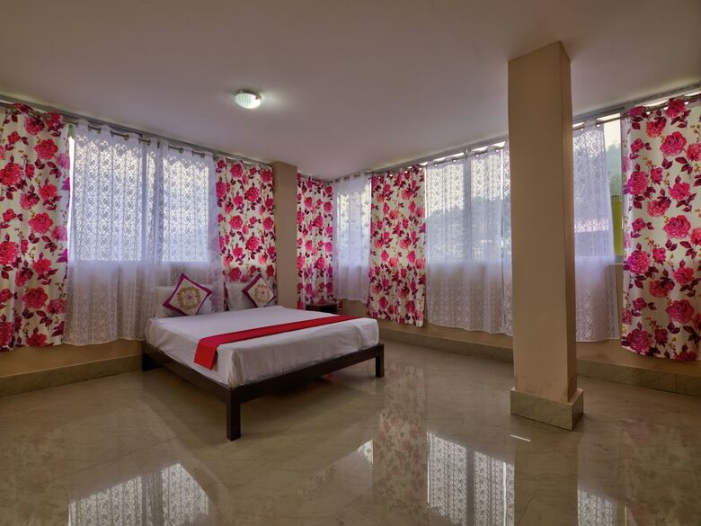 Oyo 13466 Hotel Indrakil