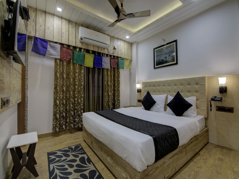 Oyo 13599 Hotel Venkatesh Regency