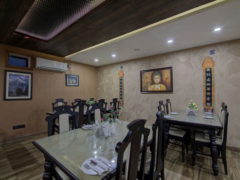 Oyo 13599 Hotel Venkatesh Regency