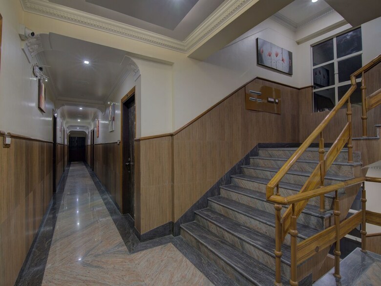 Oyo 13599 Hotel Venkatesh Regency