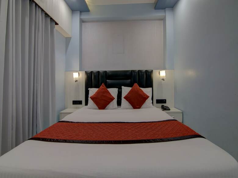 Oyo 13599 Hotel Venkatesh Regency