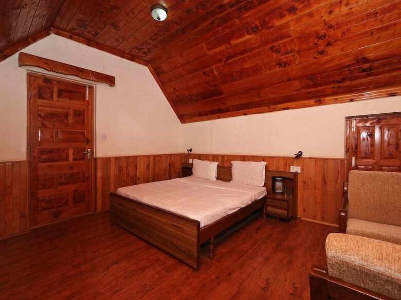 Oyo 13694 Home Elegant 2bhk Cottage Mall Road